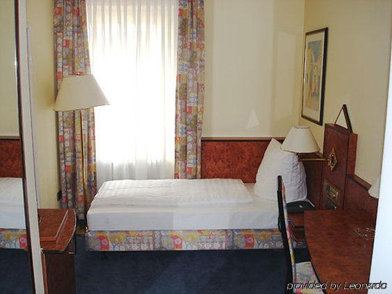Hotel President Frankfurt Francoforte sul Meno Camera foto