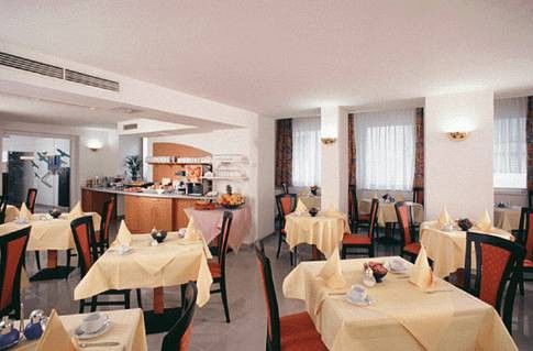 Hotel President Frankfurt Francoforte sul Meno Esterno foto